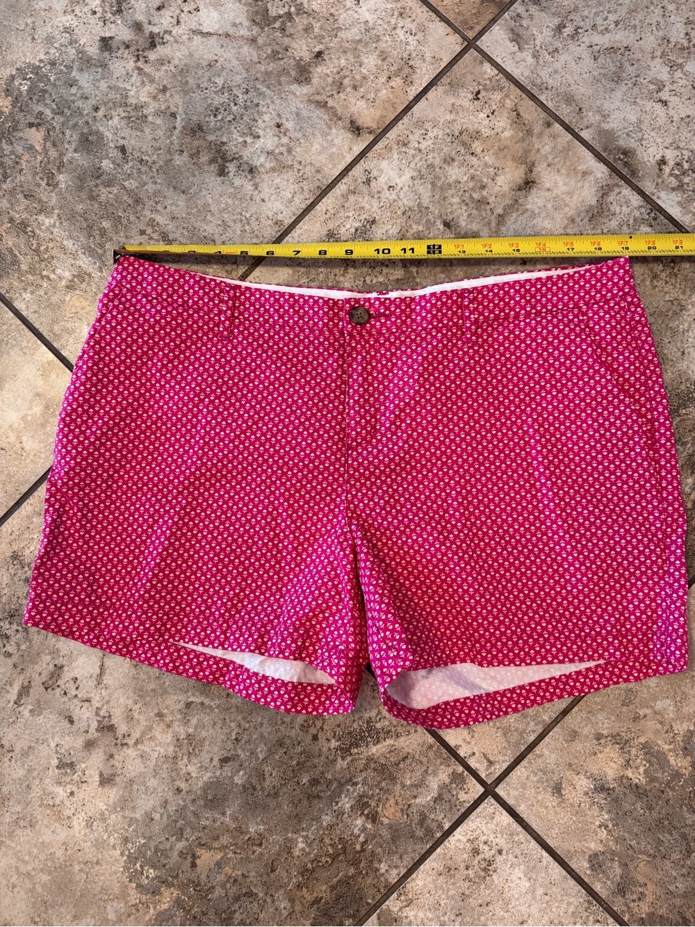 Old Navy Pink Shorts Women's Preppy Coastal Ditzy Size 14 shorty booty
